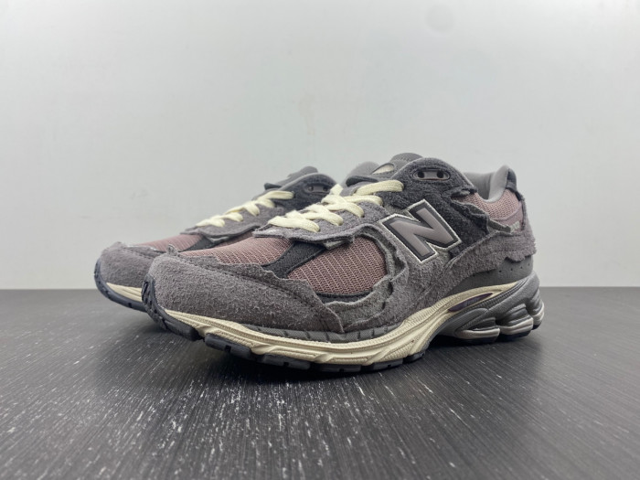 new balance 2002r