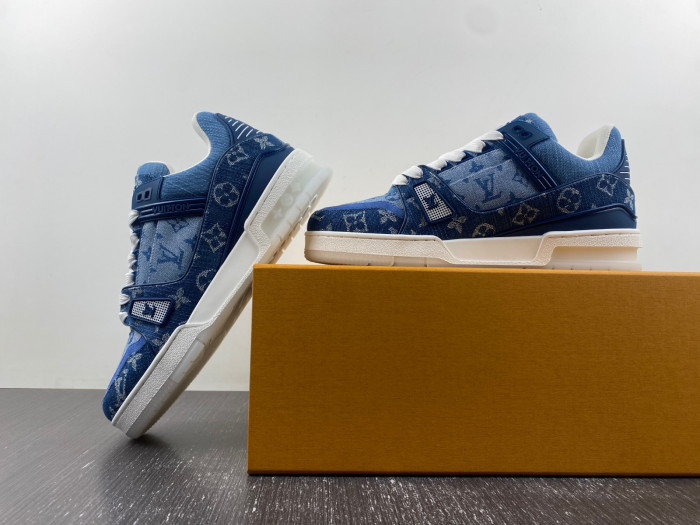 LOU1VTON trainer (EU47)