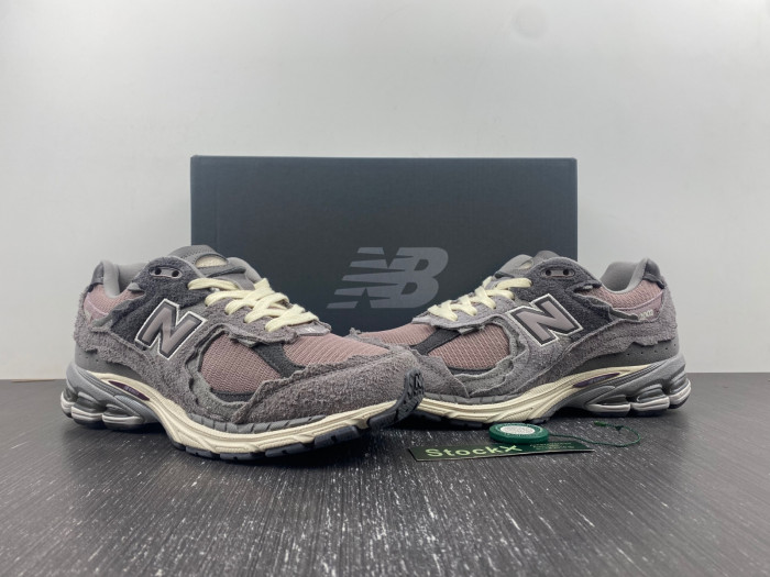 new balance 2002r
