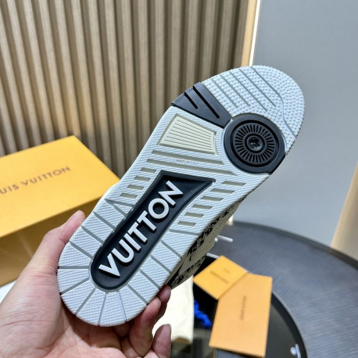 LOU1VTON SNEAKER