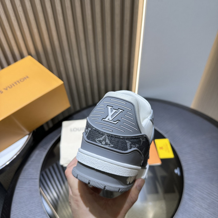 LOU1VTON SNEAKER