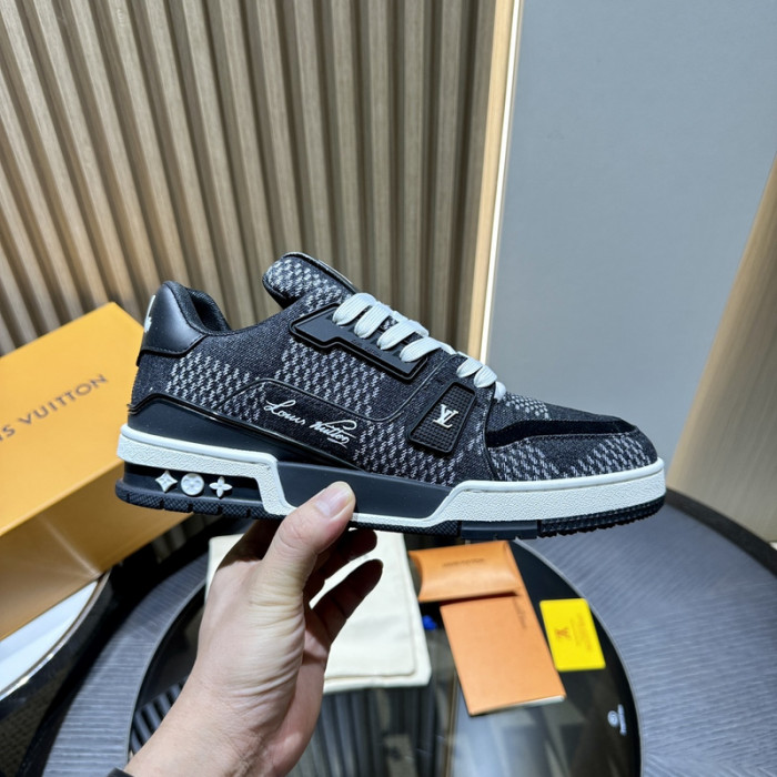 LOU1VTON SNEAKER