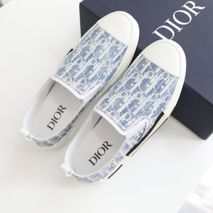 D1OR B23 SNEAKER
