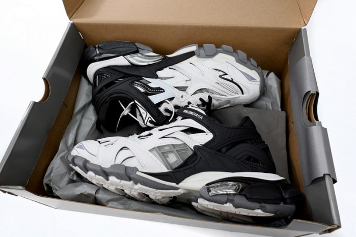 belanciaga Track 2 Sneaker Black And White 568614 W2GN3 1090