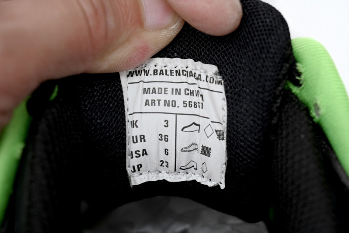 belanciaga Track 2 Sneaker Black Green 568614 W2GN3 1086