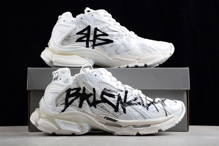 blcg runner sneaker