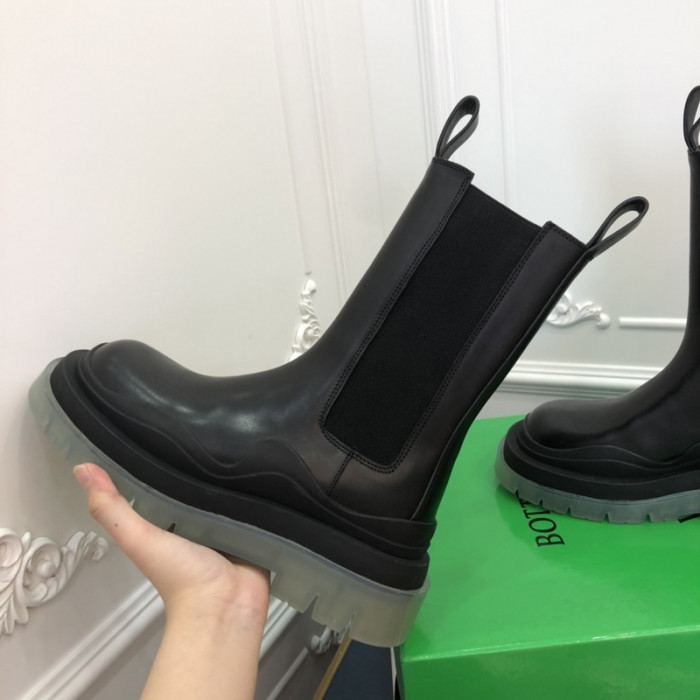 botteg*Ve*ne*ta tire leather ankle boots