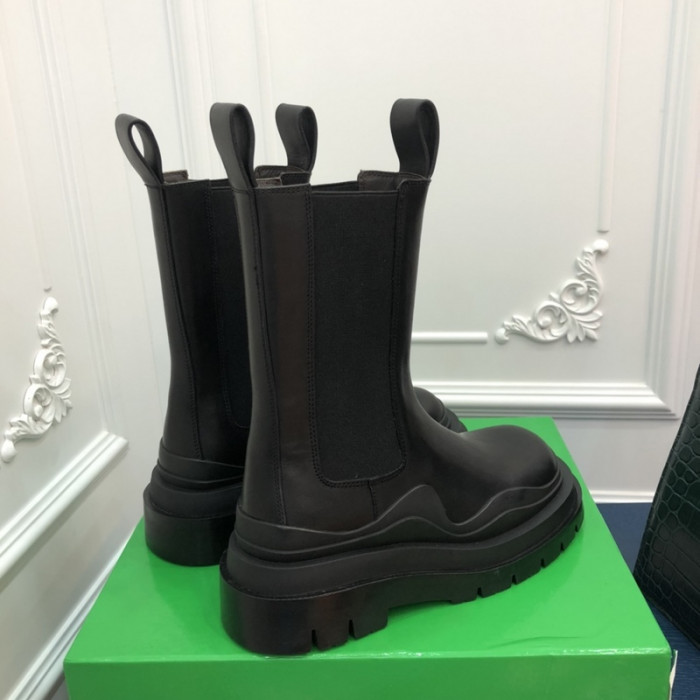 botteg*Ve*ne*ta tire leather ankle boots