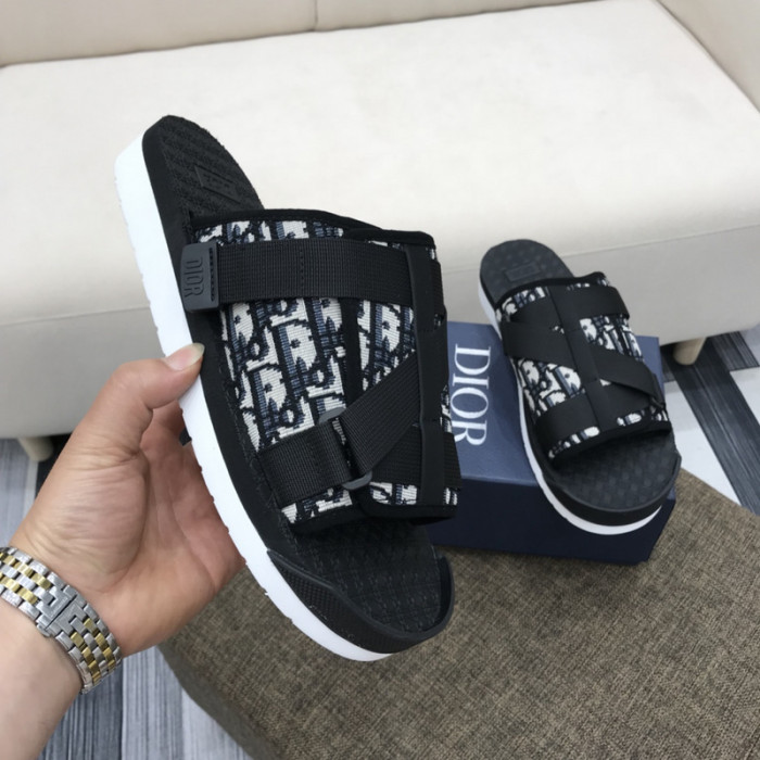 d1or alpha sandal