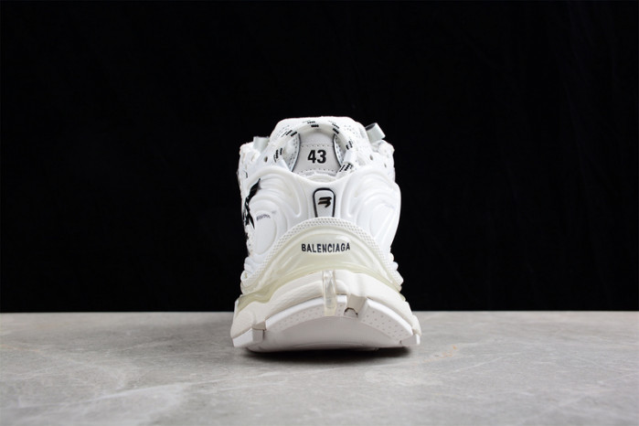 blcg runner sneaker